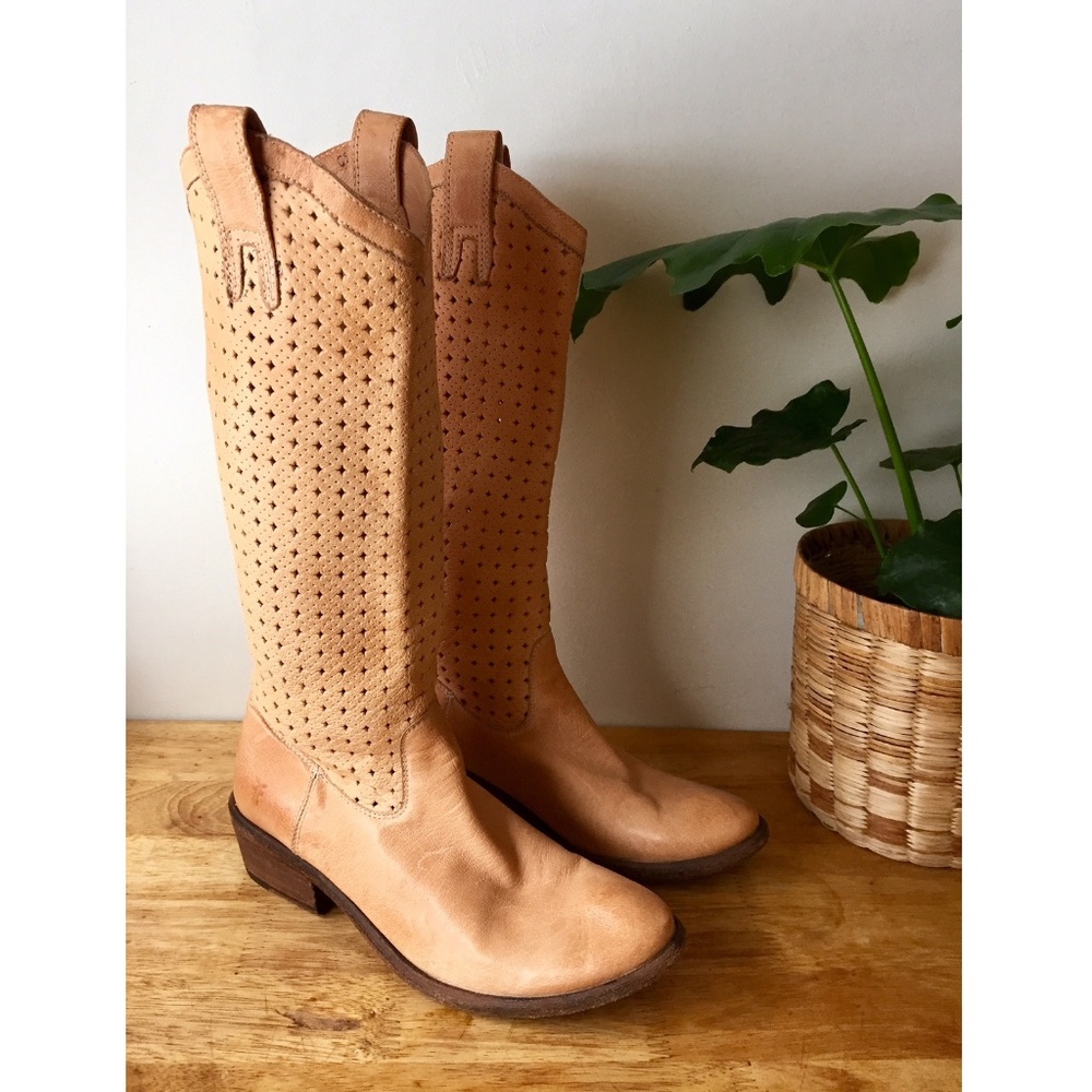 Frye Perforated Diamond Tan Leather Boots 77680